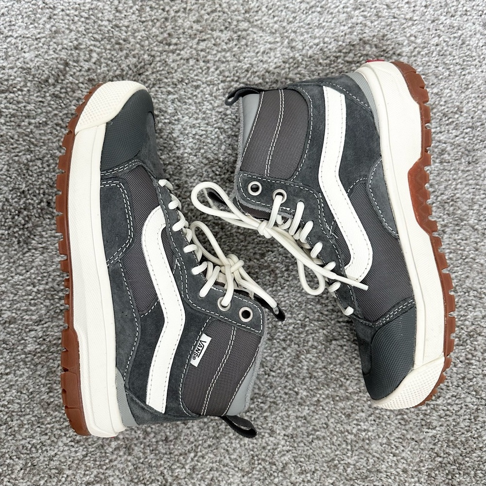 Vans MTE UltraRange Lace Up High Top Hiking Shoes Women’s size 5